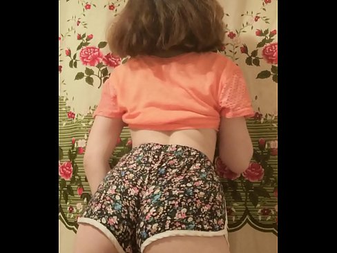 ❤️ Sexy ung babe tar av seg shortsen på kamera Bare porno ved no.newsexxxx.ru ❌❤