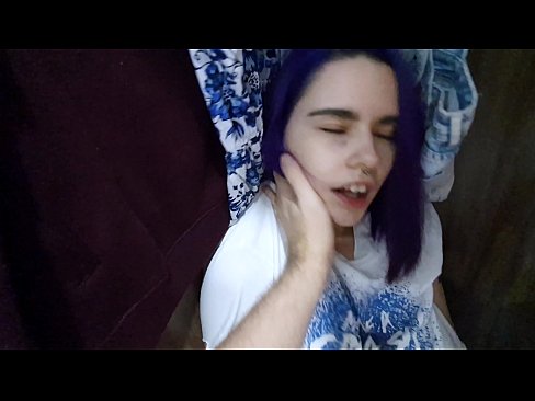 ❤️ Fant min søster i skapet og hjalp henne med å komme Bare porno ved no.newsexxxx.ru ❌❤